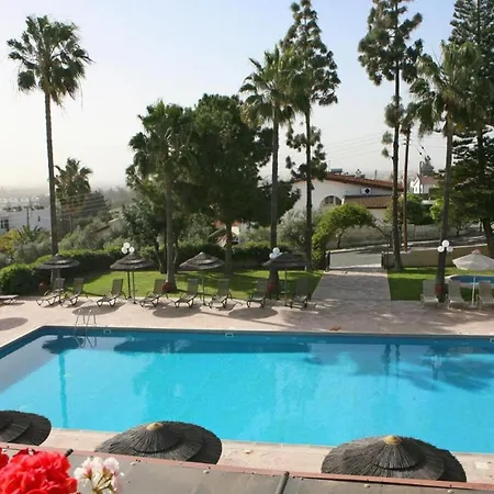 Adorable 1-bedroom Holiday With Balcony All Yours Apartment Erimi