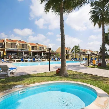 Adorable 1-bedroom Holiday With Balcony All Yours Lejlighed